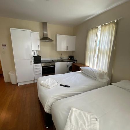 Contractors Guest House High Wycombe Dış mekan fotoğraf