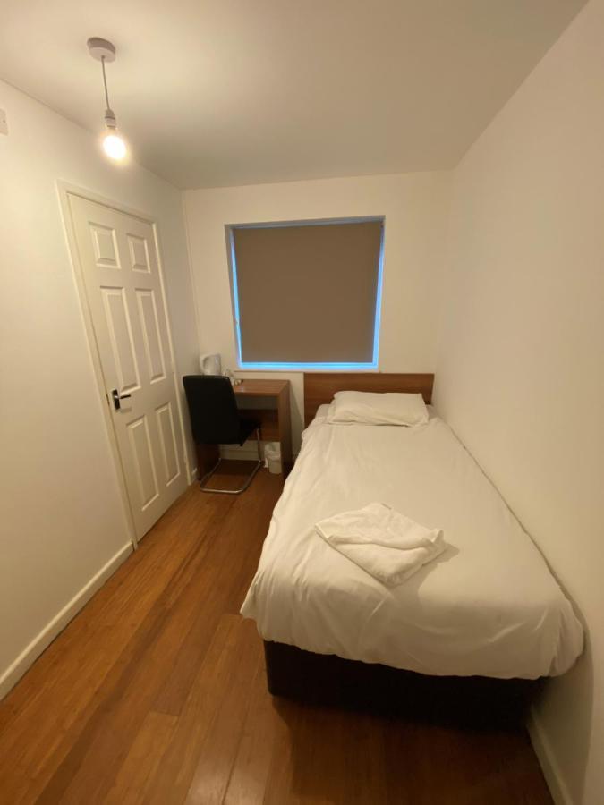 Contractors Guest House High Wycombe Dış mekan fotoğraf