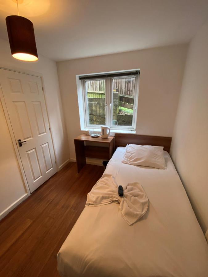 Contractors Guest House High Wycombe Dış mekan fotoğraf