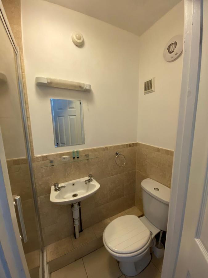 Contractors Guest House High Wycombe Dış mekan fotoğraf