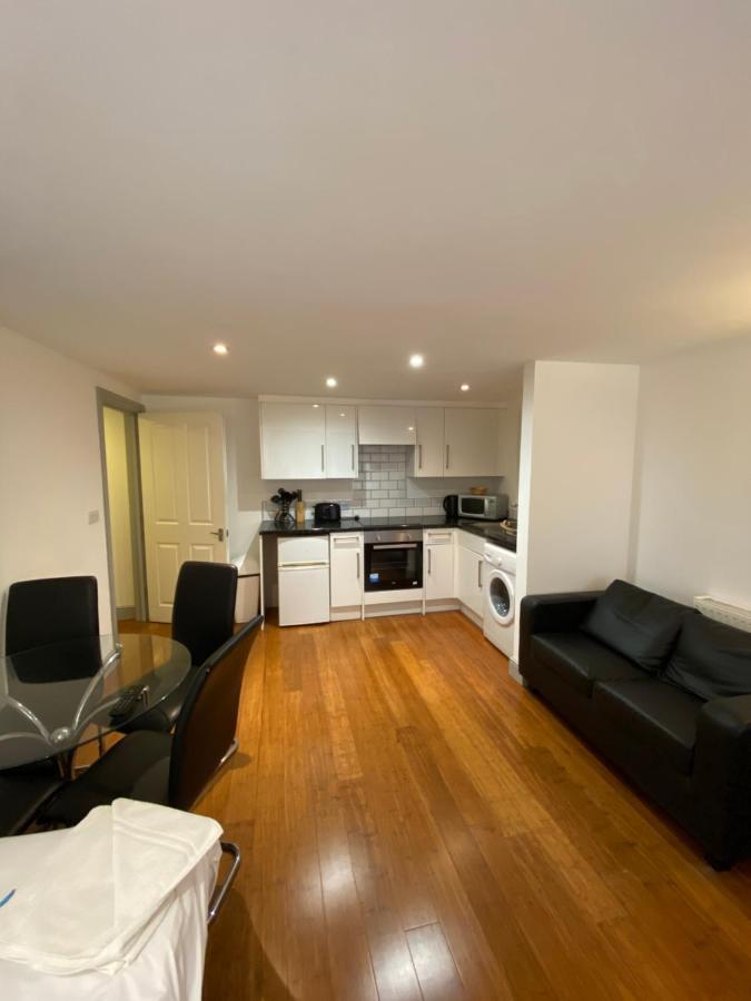 Contractors Guest House High Wycombe Dış mekan fotoğraf