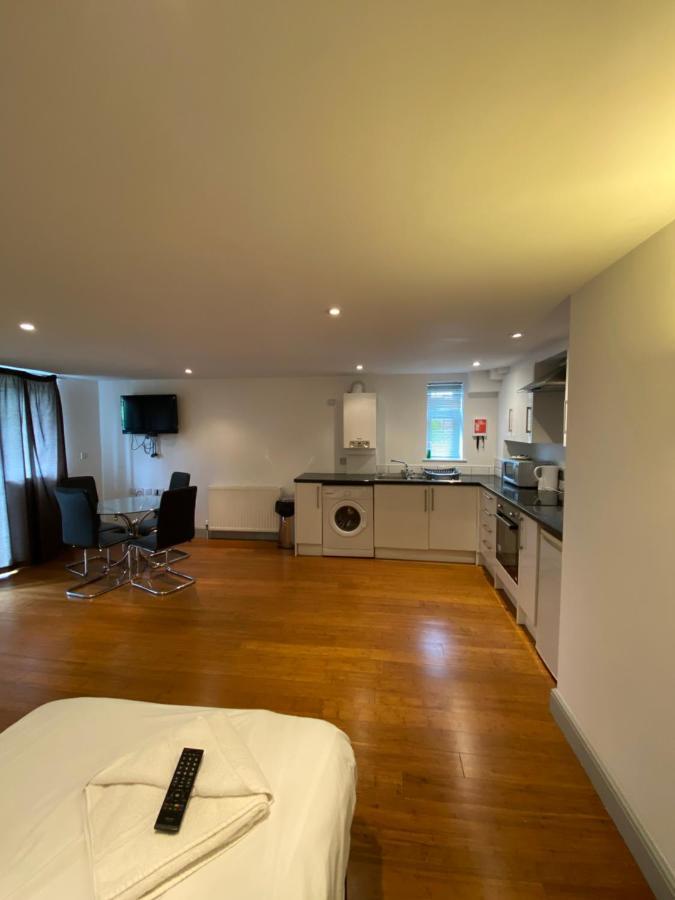 Contractors Guest House High Wycombe Dış mekan fotoğraf