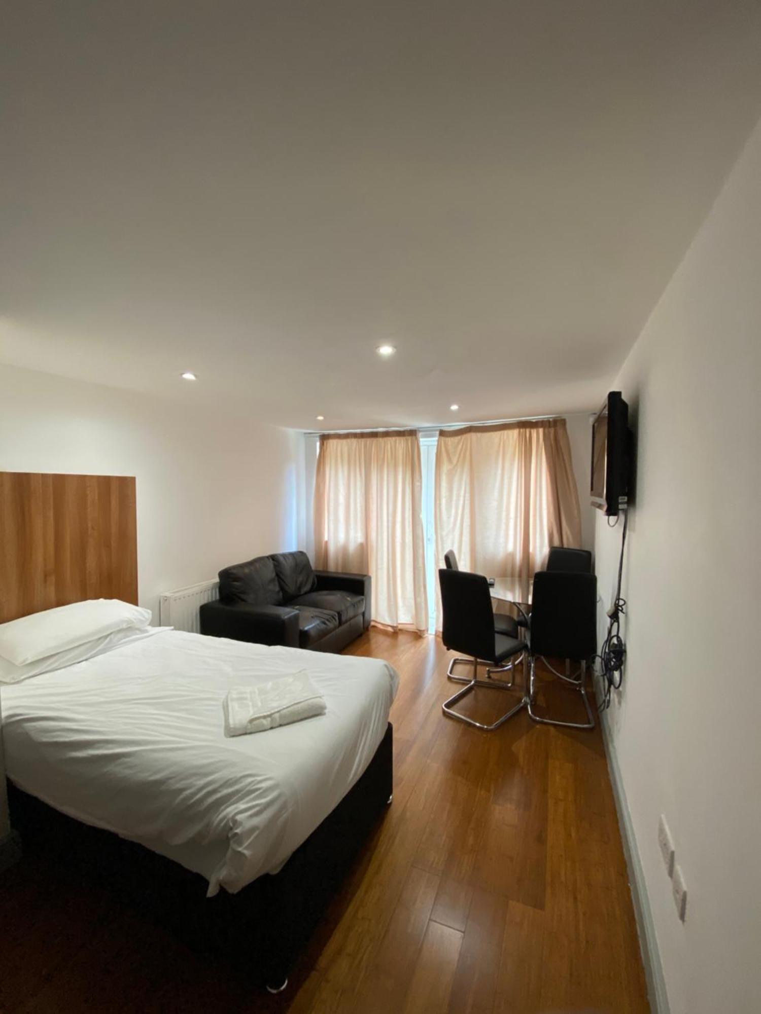 Contractors Guest House High Wycombe Dış mekan fotoğraf